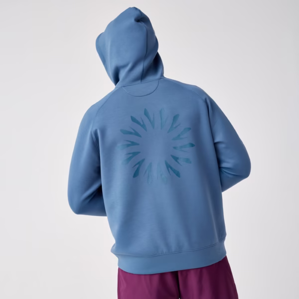 Brooks Men's Movement Hoodie takaa – rento ja mukava huppari viileisiin päiviin.