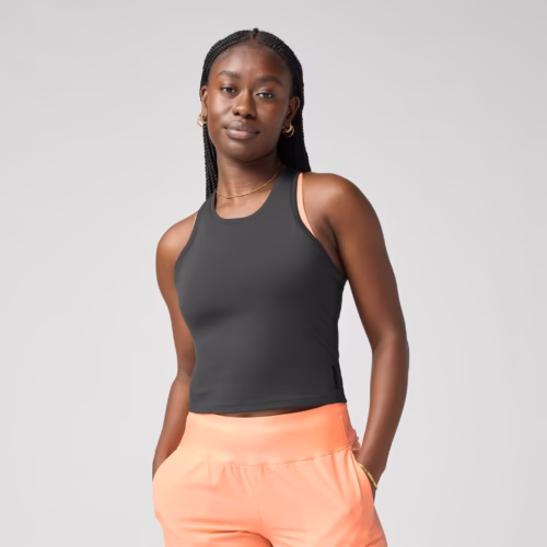 Brooks Dash Crop Tank naisten juoksutoppi edestä – vartalonmyötäinen crop-toppi lämpimän sään juoksuun.