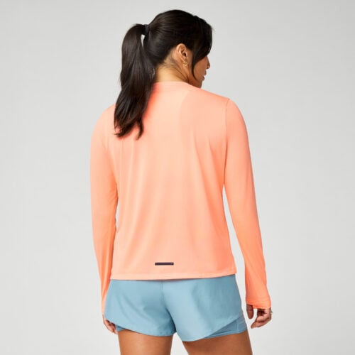 Brooks Dash Long Sleeve takaa – kevyt pitkähihainen juoksupaita aktiiviseen harjoitteluun.