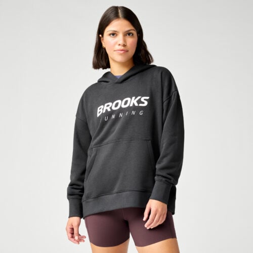 Brooks Reset Hoodie naisten fleecehuppari edestä – erittäin pehmeä ja lämmin huppari palautumiseen ja vapaa-aikaan.