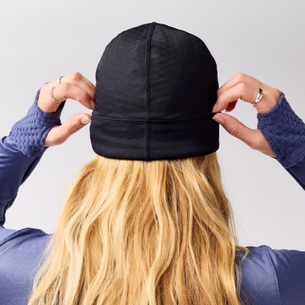 Brooks Notch Thermal Beanie 2.0 takaa – kylmään säähän suunniteltu lämmin juoksupipo.