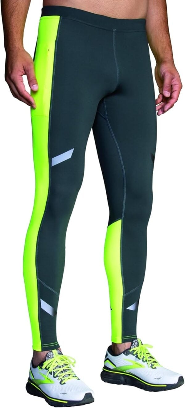 Brooks Men's Run Visible Thermal Tights -miesten lämpimät juoksutrikoot pimeän ja kylmän sään lenkeille.