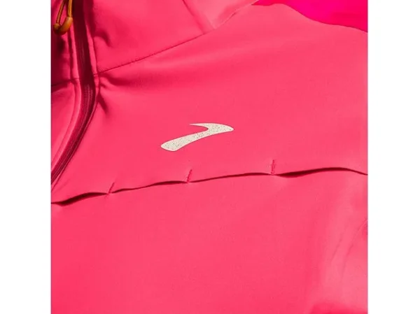 Brooks High Point Waterproof Jacket -juoksutakin DriLayer Seal -vedenpitävä materiaali ja teipatut saumat.